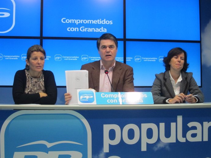 Carlos Rojas en rueda de prensa en el PP de Granada