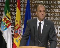 Monago asegura que su "prioridad" es que los funcionarios extremeños reciban la paga extra "la primera semana de enero"