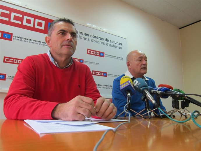 García, en primer término, y Montes, durante la rueda de prensa.