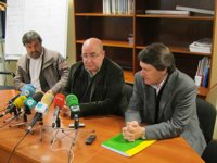 (AM)Sindicatos urgen una solución para abandonar la huelga, cuyo "éxito" equiparan a "la condena" de las granjas