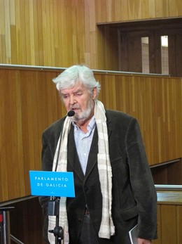 Xosé Manuel Beiras tras el discurso de Investidura de Feijóo