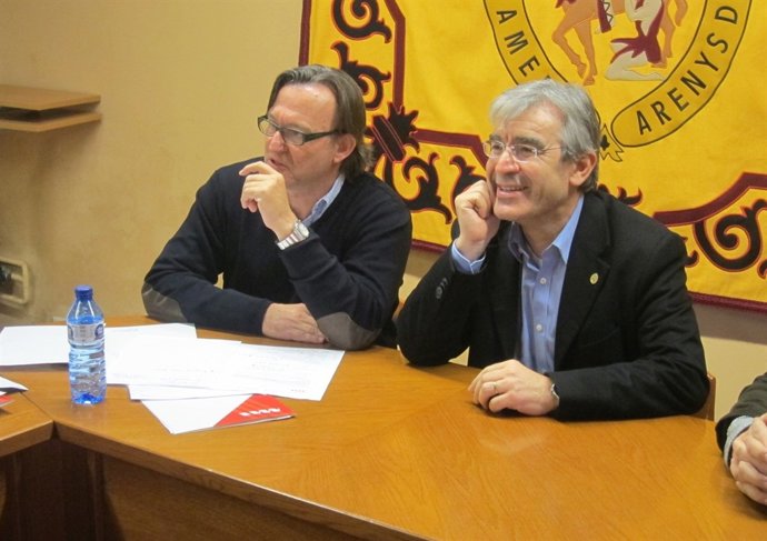 El alcalde de Vic, J.M. Vila d'Abadal, y el de Arenys de Munt, J.M.Ximenis