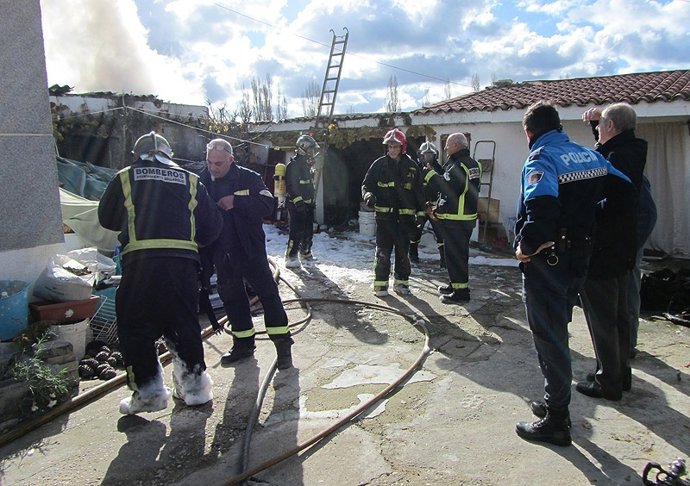 Labores de extinción del incendio