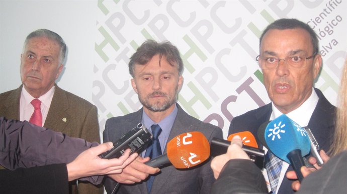 El presidente de la Diputación de Huelva, Ignacio Caraballo, Fiscal y Pérez Vigu