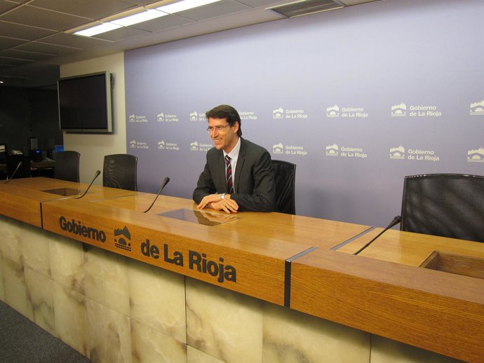   El Consejero De Educación, Cultura Y Turismo, Gonzalo Capellán