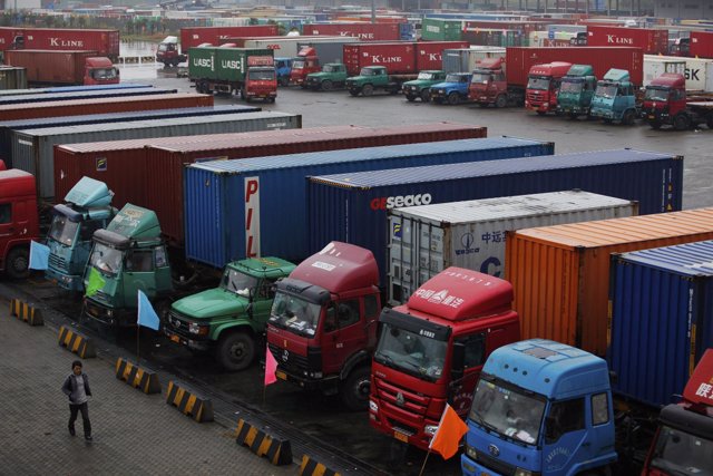 Puerto De Shangai, Exportaciones, Importaciones, Puerto, Camiones