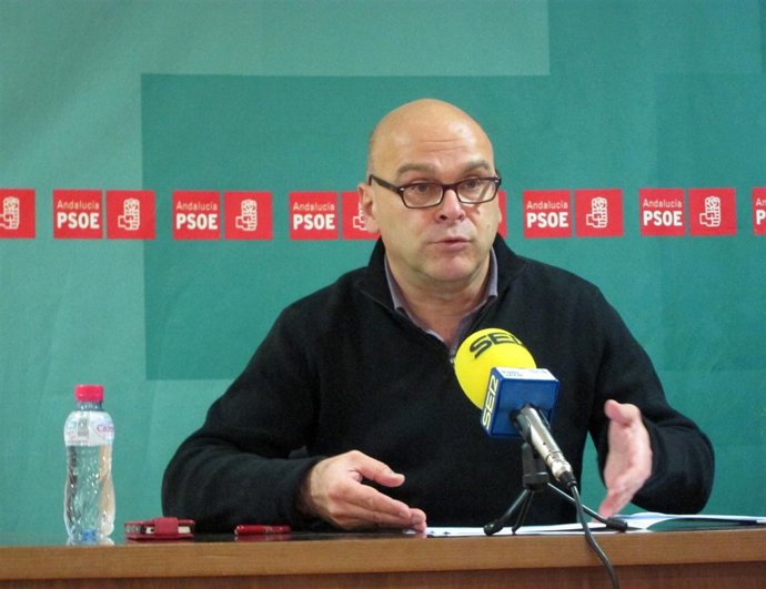 El secretario general del PSOE local de Jaén, Manuel Fernández Palomino.