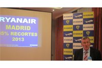 Ryanair reducirá su oferta un 35% en Barajas y un 23% en El Prat por la subida de tasas de AENA