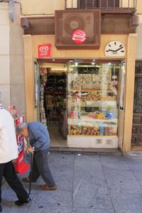 El GobEx resalta que la región registra el "mejor comportamiento" del comercio minorista, a pesar del decrecimiento