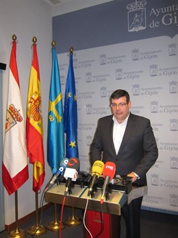 Santiago Martínez Argüelles.