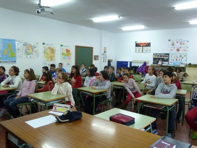 Niños en clase,aulas,colegio,escolares,alumnos