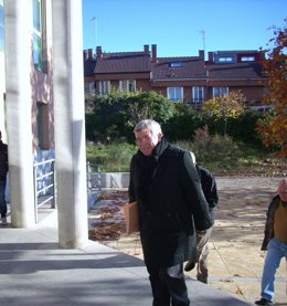 El ex alcalde de Getafe acudiendo a declarar en el 'caso aparcamientos'
