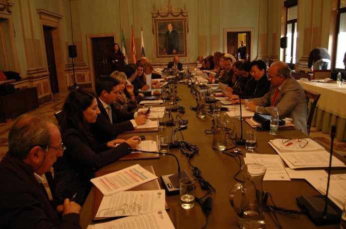 Pleno del mes de noviembre del Ayuntamiento de Huelva. 