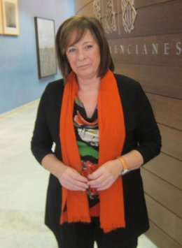 Marga Sanz en los pasillos de las Corts