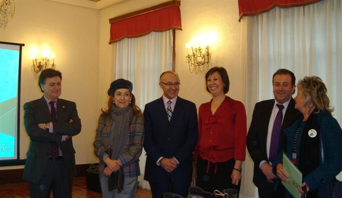 Las autoridades presentan el comienzo de obras.