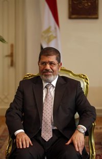 Mursi se explicará hoy ante la nación tras las protestas en Egipto