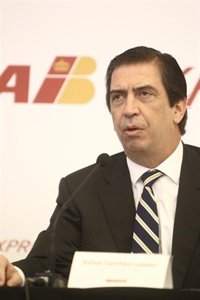 Iberia ve "injustificada" una huelga 