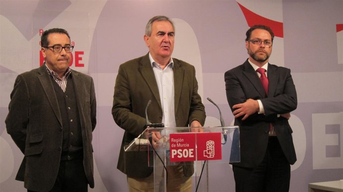 Tovar en rueda de prensa