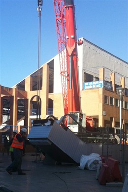 Colocación de escaleras mecánicas en el intercambiador El Perchel-María Zambrano