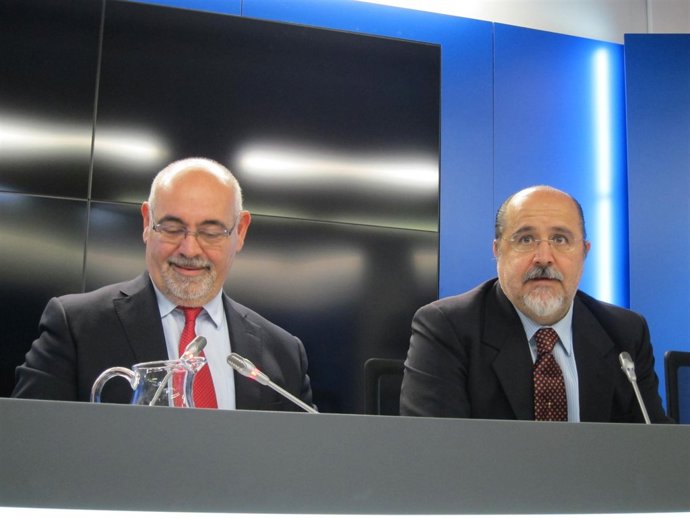 Los parlamentarios del pse jose antonio pastor y txarli prieto