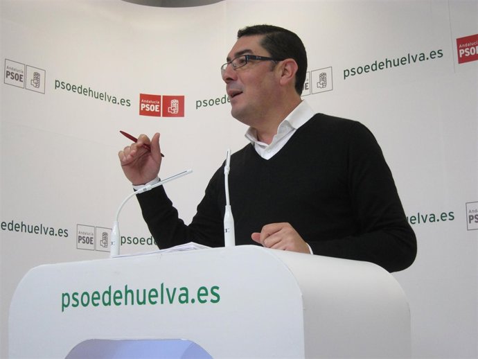 El secretario de Política Municipal del PSOE de Huelva, Manuel Domínguez.