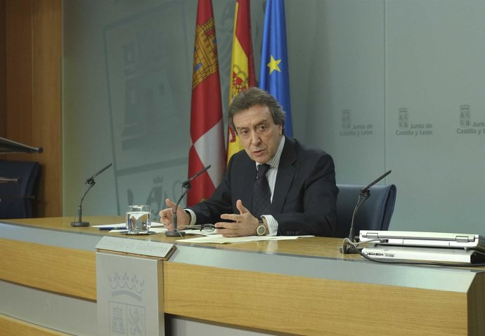 El consejero de la Presidencia y portavoz, José Antonio de Santiago-Juárez