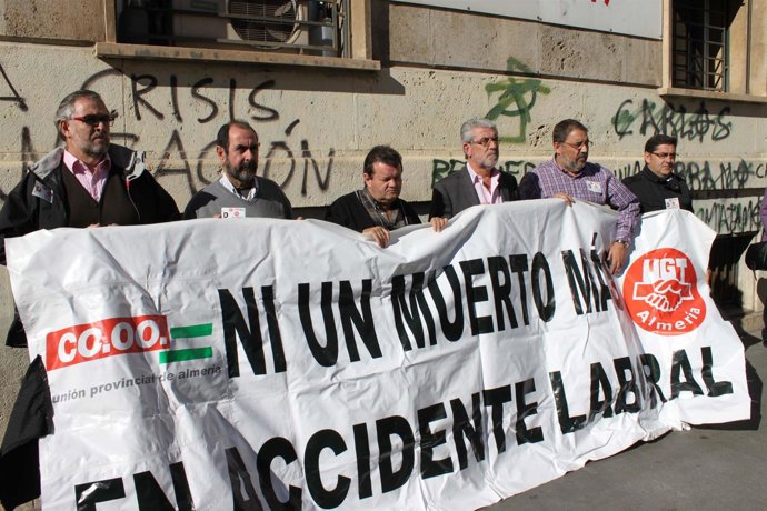 Concentración por la muerte de un trabajador 