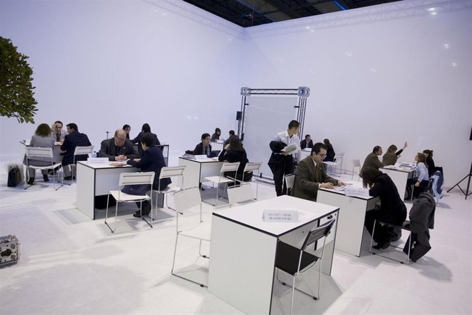 Compradores turísticos acuden a Madrid.