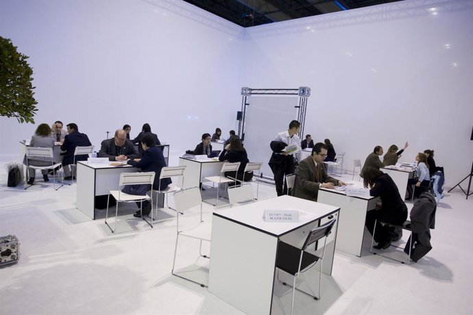 Compradores turísticos acuden a Madrid.