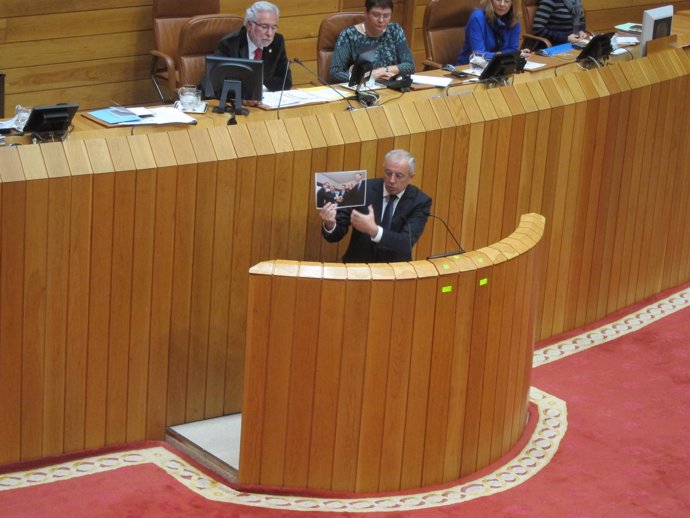 Pachi Vázquez en el Parlamento de Galicia