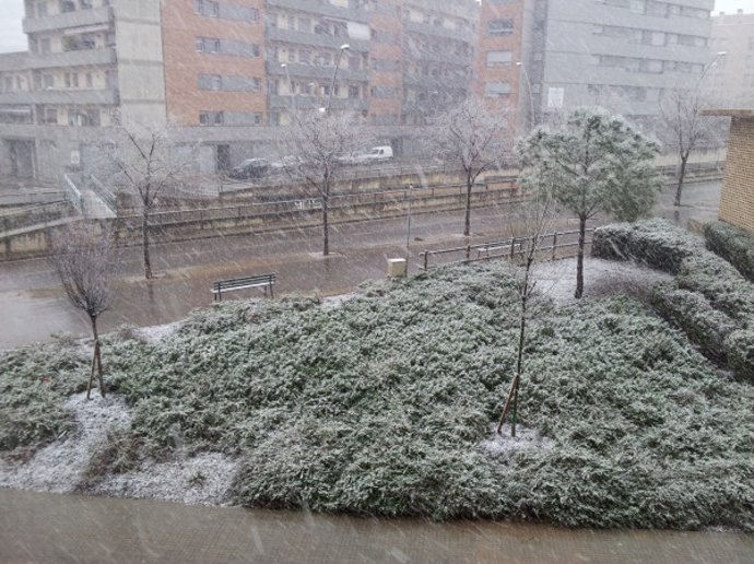 Nevada En Terrassa. Temporal De Frío Y Nieve.