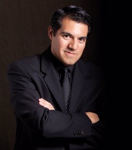 El director peruano Miguel Harth-Bedoya
