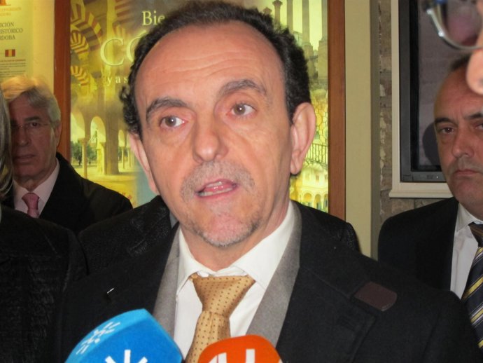 El consejero de Turismo y Comercio, Rafael Rodríguez