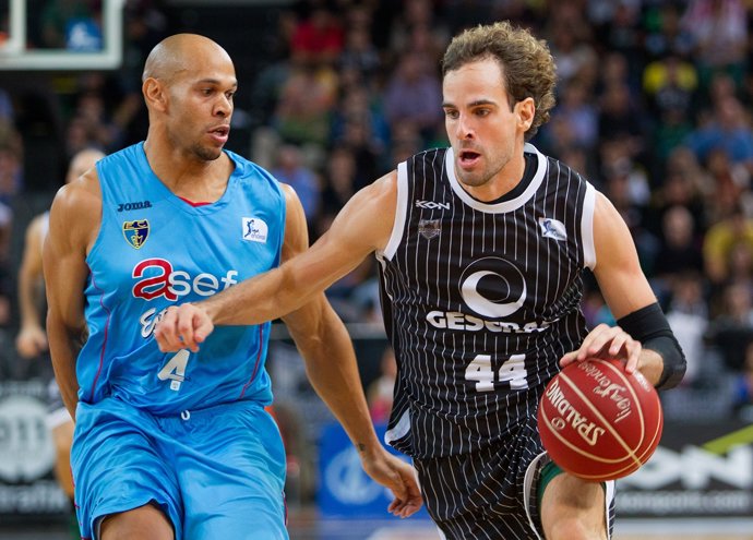 Roger grimau gescrap bizkaia bilbao basket asefa estudiantes