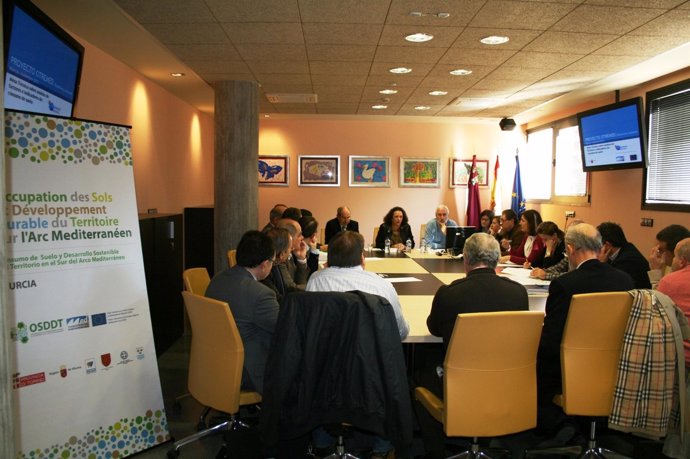 Mesa de concertación del programa europeo 'Ocupación de suelos y desarrollo'