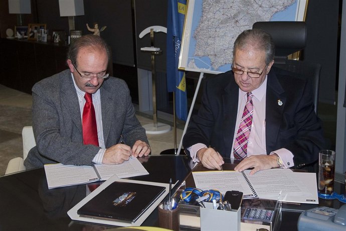 José Antonio Ávila, presidente del CECOVA, y Diego Murillo, presidente de AMA