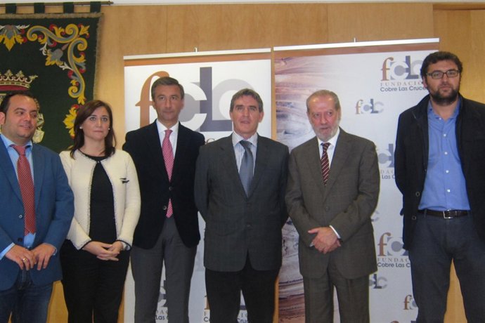 Los firmantes del acuerdo de Cobre las Cruces