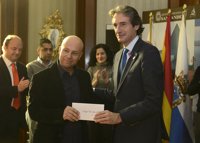 El alcalde dice que el Ayuntamiento tratará de "intensificar" la actividad cultural en la ciudad en 2013