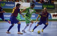 Fútbol sala/Primera.- (Crónica) El Barça derrota al Inter (3-0) y le aparta del camino