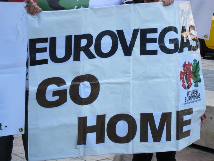 Pancarta Contraria A Eurovegas En Barcelona
