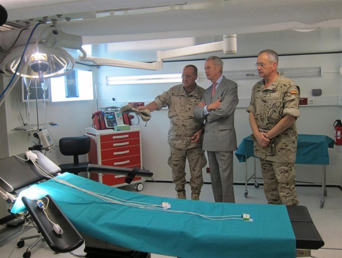 Morenés Visita El Hospital De Campaña Del Ejército De Tierra