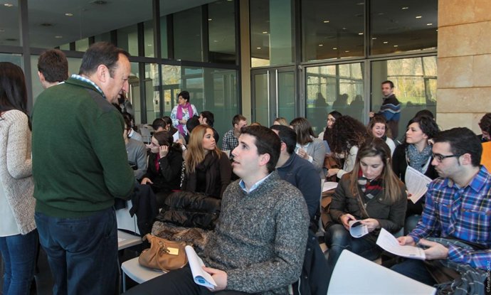 Encuentro con jóvenes en Riojaforum