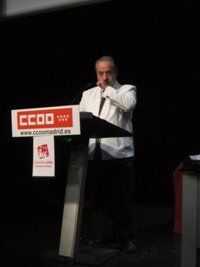 El camarero que protegió a los manifestantes del 25S, uno de los protagonistas de la IX Asamblea de IU-CM