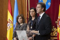 Sáenz de Santamaría reivindica "lealtad y cooperación" para superar la crisis y sitúa a Galicia como modelo