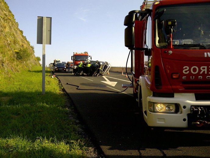 Accidente De Coche En La A-8
