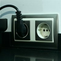 Los consumidores de luz deben 8.563 millones a las eléctricas