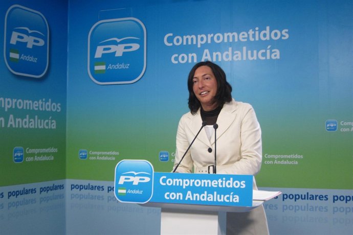 Dolores López (PP) en rueda de prensa