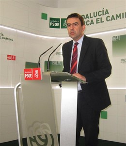 Mario Jiménez, este lunes