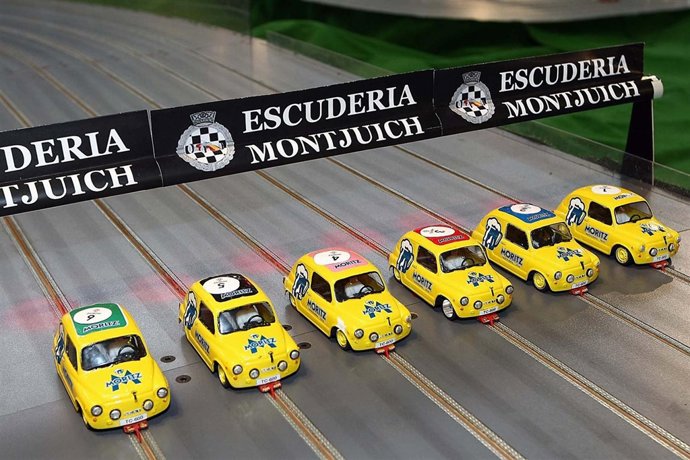 Pista eléctrica de gran escala para el XXIX Auto Retro