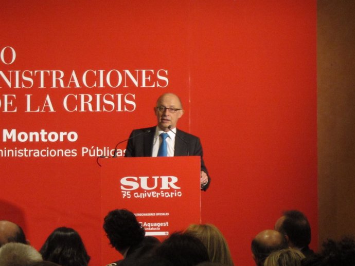 El ministro Cristóbal Montoro en el Foro de Diario Sur 